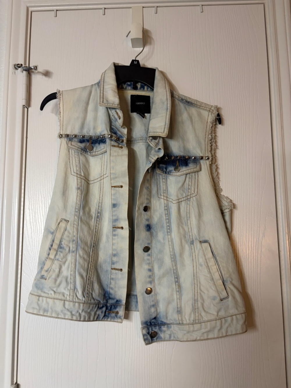 Forever 21 Light Wash Denim Sleeveless Jacket